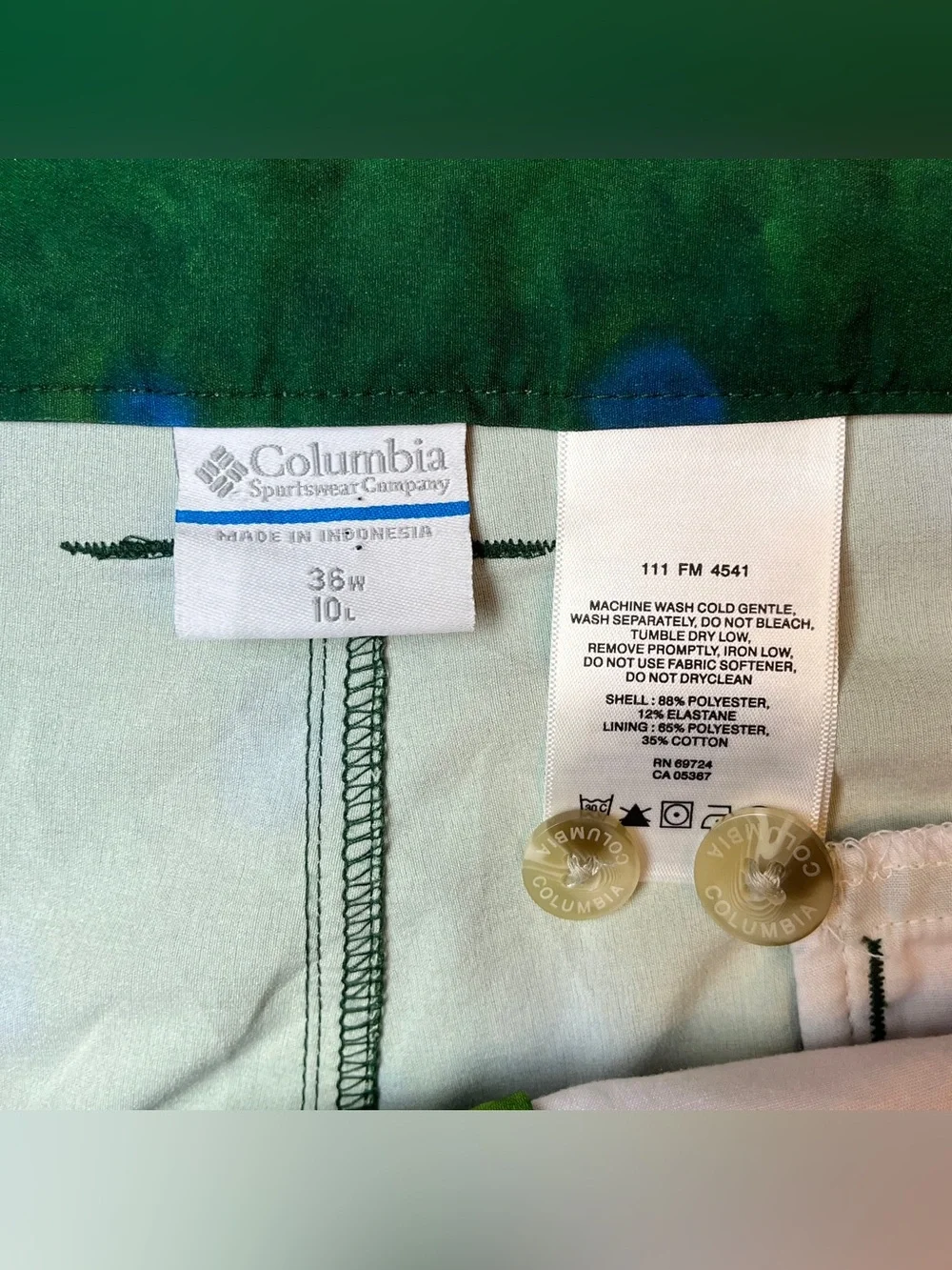 Columbia Men’s PFG Omni Shield Fishing Shorts Size 36 W/ Bottle Opener
